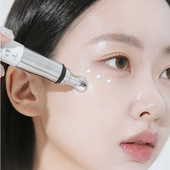 Heveblue - Black Yuja Bean Lifting Auto Eye Cream at Skin Junction Australia